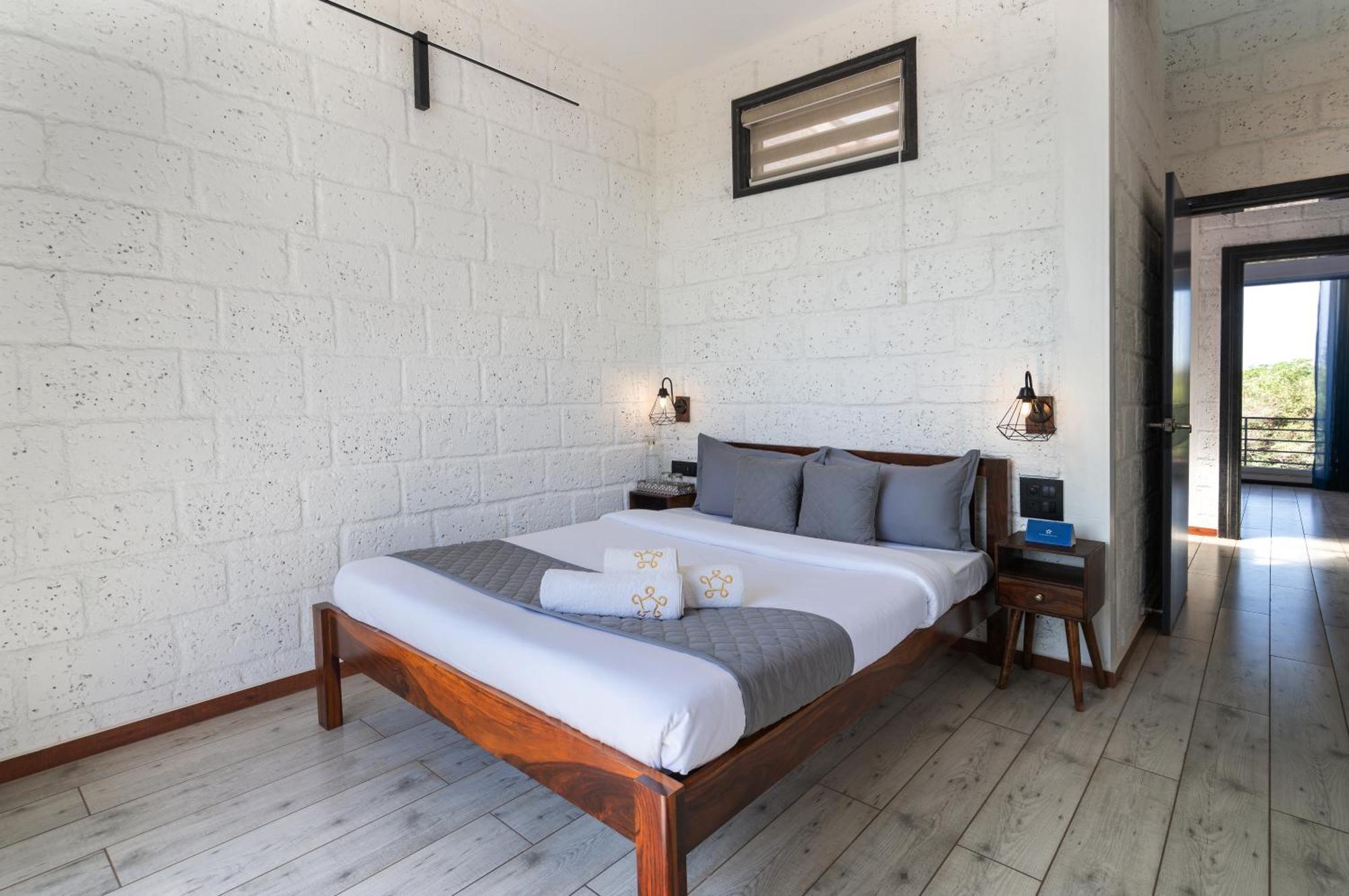 Saffronstays Calvin - 3 Bedroom Pool Villa In Lonavala Exterior photo